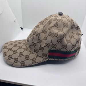 GUCCI men’s hat. Authentic